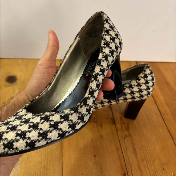Anne Klein Women’s Pumps Fabric Black White Like Houndstooth Style S. 7.5 M - Picture 5 of 13